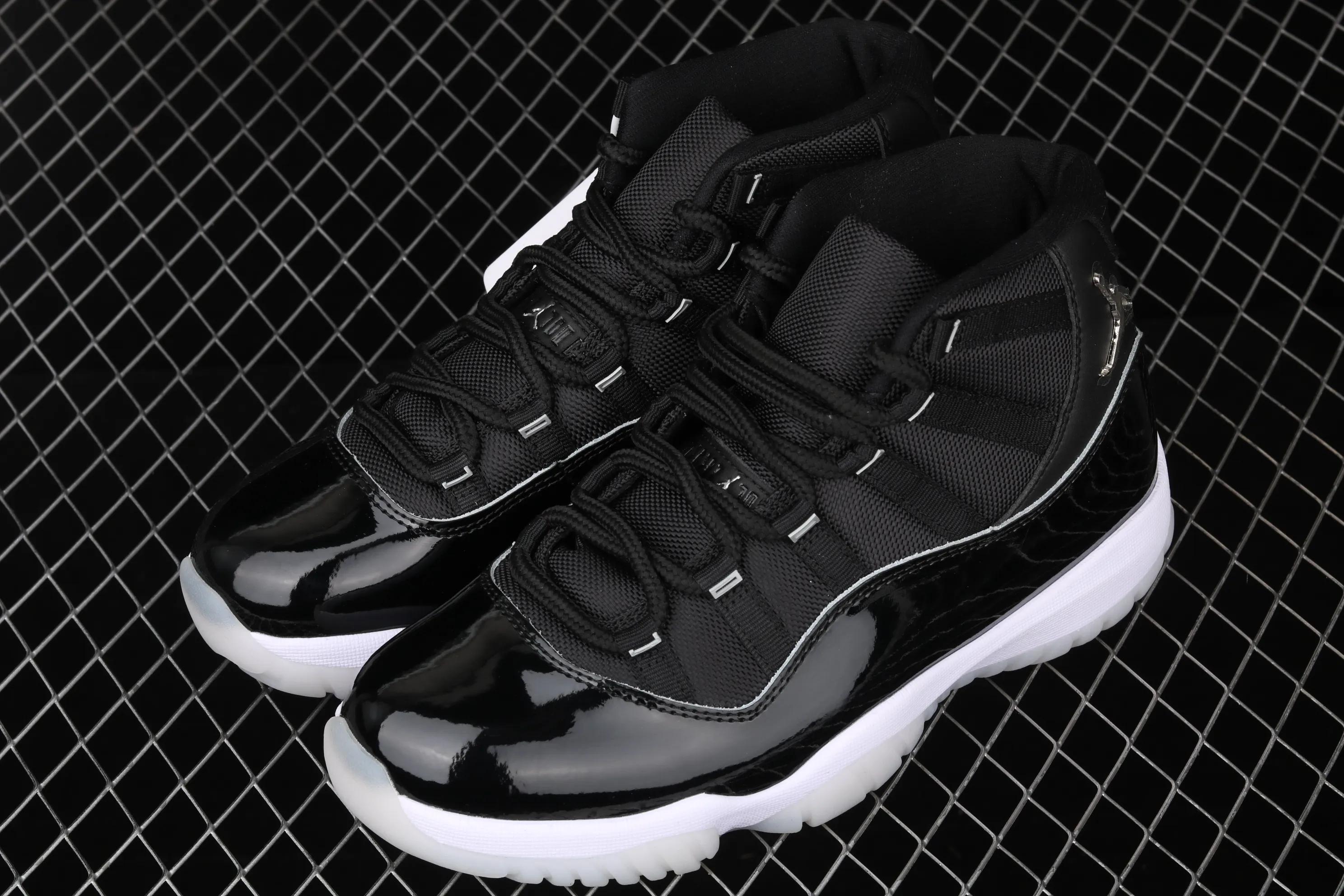 All Categories Air Jordan Jordan Series Basketball Shoes Air Jordan 11 Differentiated Versions Air Jordan 11 "25th Anniversary" AJ11 Joe 11 Devil II Genuine Standard Real Carbon CT8012-011